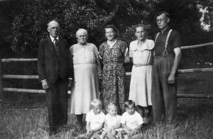 Georg, Wilhelmina, Victoria, Hilde, Oskar  & children